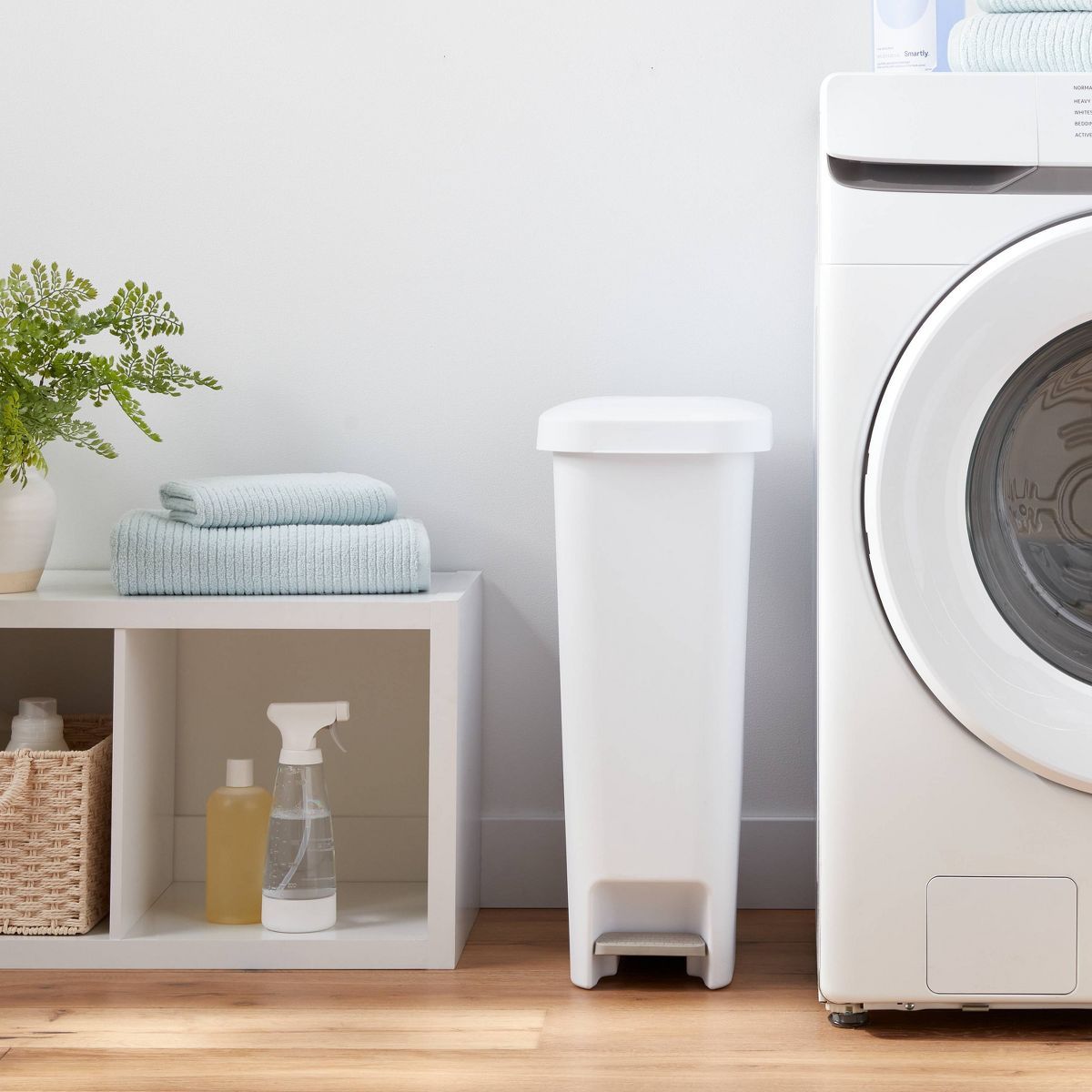 11gal Slim Step Trash Can - White Pedal-Operated Lid, Textured Indoor Kitchen Trashcan, 11 Gallon Capacity - MC Online