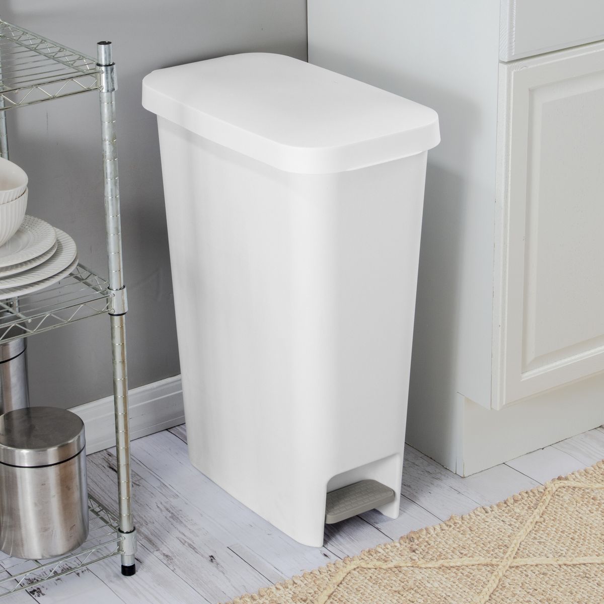11gal Slim Step Trash Can - White Pedal-Operated Lid, Textured Indoor Kitchen Trashcan, 11 Gallon Capacity - MC Online